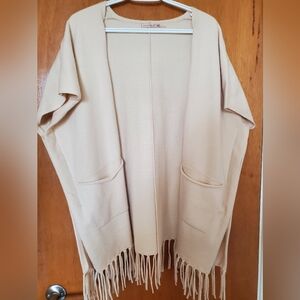 Esqualo XS-XL Cream Knit Shawl or Shrug with pockets and fringe detail